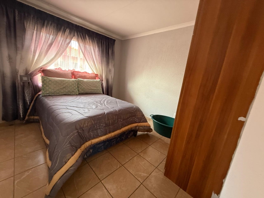 To Let 3 Bedroom Property for Rent in Waterkloof North West